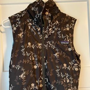 RARE Reversible Synchilla fleece/printed synthetic Patagonia vest!